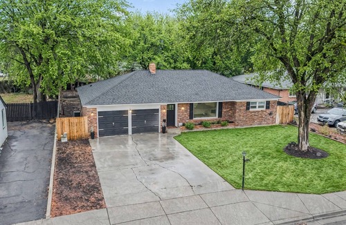 Caldwell House | Caldwell Home Adj. West Valley Medical C of I, Wine Trail, Rodeo & Golf