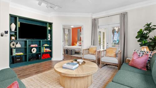 Crystal Shores House | Calico Scallop by AvantStay
