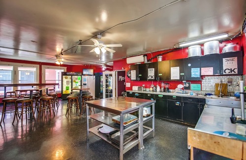 East Village Hostel | California Dreams Hostel - Downtown