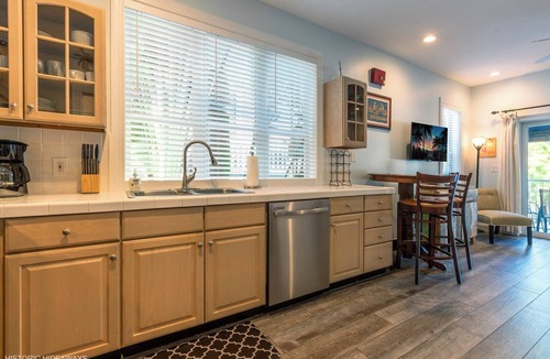 Historic Seaport Condo | Campbell Suite