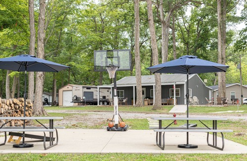 Centralia House | Campfire Cove Lakefront Cabin + 3 Camp Sites