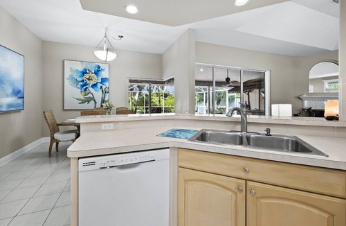 Laurel House | Canal-Front Luxury | Heated Saltwater Pool/Spa | Fishing Dock | Near the Beach!