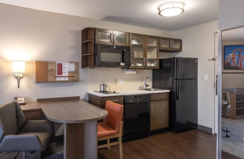 Anaheim Resort Hotel | Candlewood Suites Anaheim - Resort Area by IHG