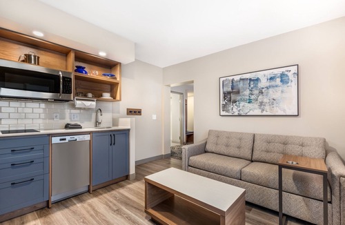 Pumphrey Hotel | Candlewood Suites Baltimore - BWI Airport NE