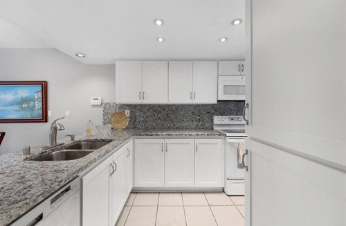 Carlsbad Condo | Carlsbad Hideaway. Pool, Spa, BBQ. Walking to restaurants/shops