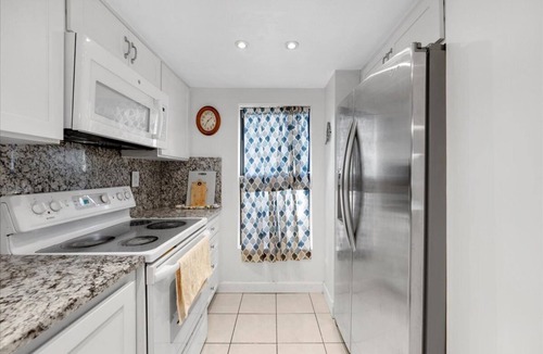 Carlsbad Condo | Carlsbad Hideaway. Pool, Spa, BBQ. Walking to restaurants/shops