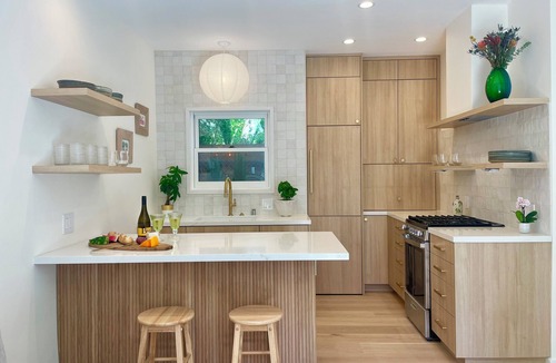Miracle Mile House | Casa Flora, Brand-New Serene Guest House in Los Angeles with WiFi, AC