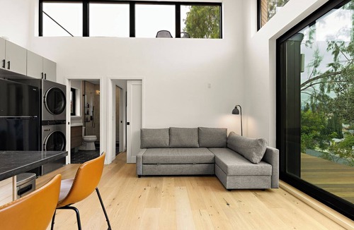 Eagle Rock House | Casetta York: Designer Highland Park Retreat with Rooftop Views