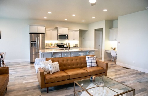 Nampa House | Castle Peak home w/HOT TUB, GAME ROOM + COMMUNITY POOL.