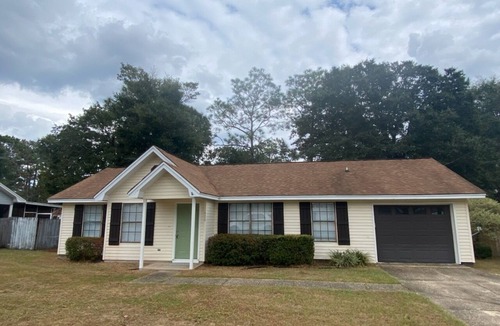 Crestview House | Centrally Located to bases and beaches/3 Bedroom