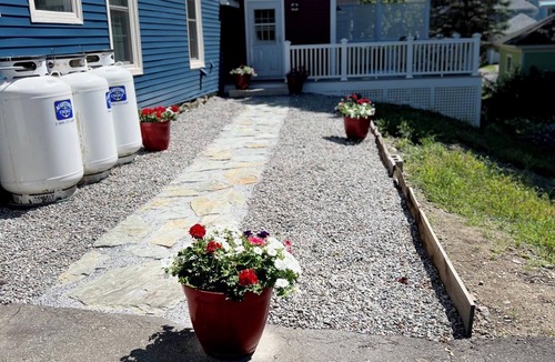 Rockland Apartment | Charming 1-bedroom apartment in Rockland. Sleeps 4 with pull out couch .