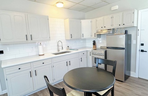 Southern Coast Apartment | Charming 1-bedroom apartment with WiFi, AC in lovely Saco