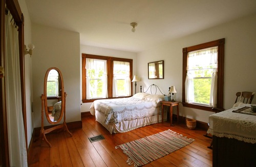 Lincolnville House | Charming 1911 Farmhouse, 7 Wooded Acres Adjacent Camden Hills State Park