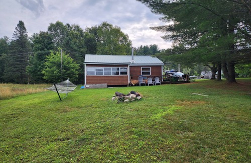 Norton Cabin | Charming 2-bedroom cabin in fabulous Norton