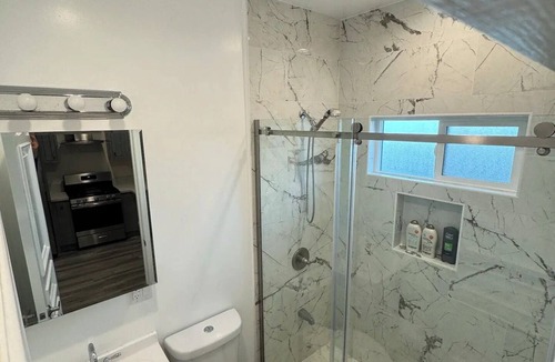 Mar Vista House | Charming 2-bedroom house with WiFi, AC, and laundry in vibrant Mar Vista