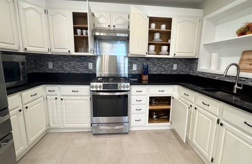 Aspen Hill House | Charming 2BR/2BA Family-Stay, Pet-Friendly, Sleeps 6, Ample Parking