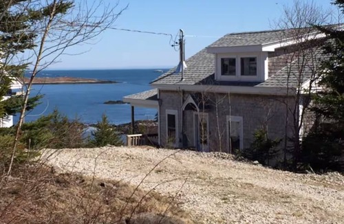 Vinalhaven Cottage | Charming 3-bedroom cottage in lovely Vinalhaven perfect for relaxing