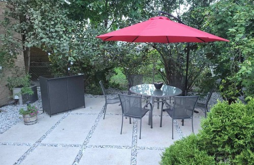 Dunning House | Charming 3-bedroom house in amazing Chicago