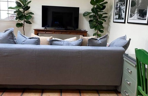 Los Feliz Condo | Charming 3-bedroom condo with AC in lively Los Angeles