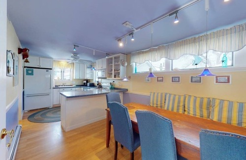 York Beach Cottage | Charming cottage with washer/dryer and patio - walk to Long Sands Beach