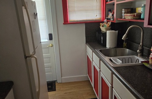 Murray Hill House | Charming Family Friendly, Pet Friendly Bungalow, Sleeps 6 - Jacksonville, FL