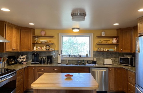 Sandy Point House | Charming Sandy Point Home