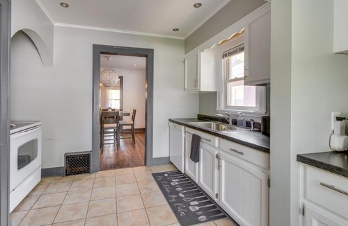 Springfield House | Charming Springfield Home: 2 Mi to Downtown