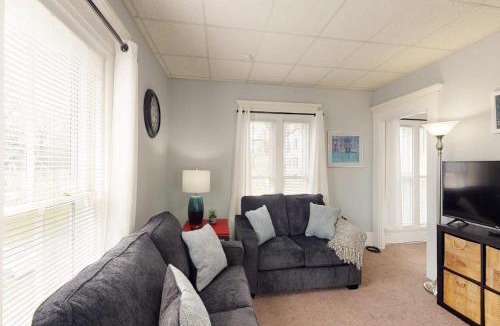 Bucksport House | Charming upstairs duplex with fast WiFi, partial AC, & walkable location