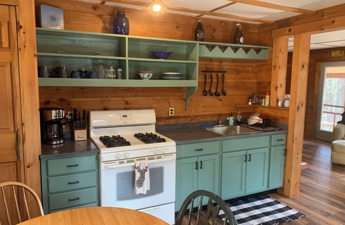 Rangeley Cabin | Charmingly updated 2 bed cabin with WiFi in Rangeley Maine