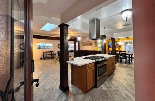 National City House | Cheerful 3BD home with free parking on premises