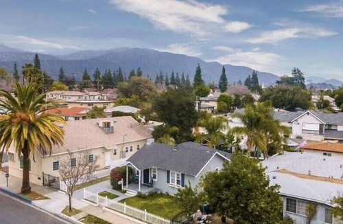 Monrovia House | Cheerful Studio Monrovia Old Town/Pasadena/COH