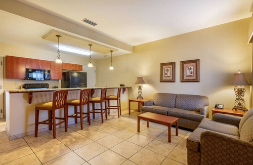 National Gardens Hotel | Clarion Inn Ormond Beach at Destination Daytona