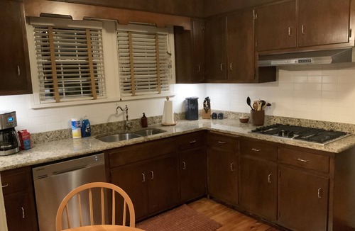 Sweetwater House | Clean Cape Cod close to downtown