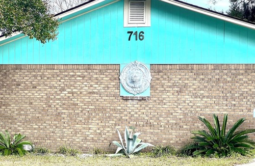 South Pensacola House | Close to Downtown, Restaurants, Markets , Events ,Beaches and Naval Base.