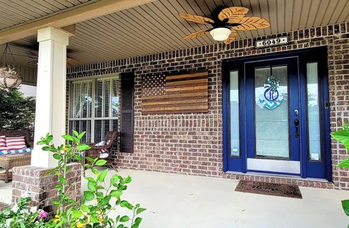 Gulf Breeze House | Coastal Comforts Villa: Spacious 5BR Home Minutes from Navarre Beach