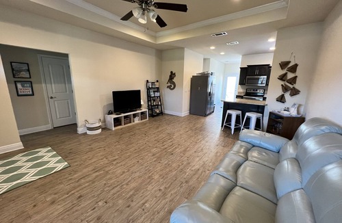 Warrington House | Coastal Getaway near Pensacola beach, Downtown & NAS + walk to bayou & marinas