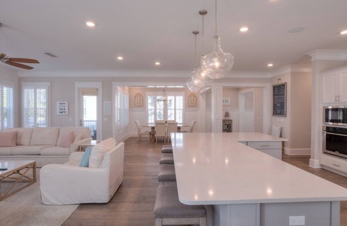 WaterSound Beach House | Coconut Cove by AvantStay | Deck w/Hot Tub, Access to 2 Pools