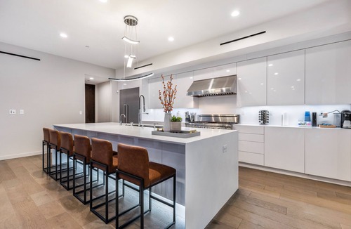 Beverly Hills Villa | Coldwater Canyon - A Sophisticated & Elegant Estate