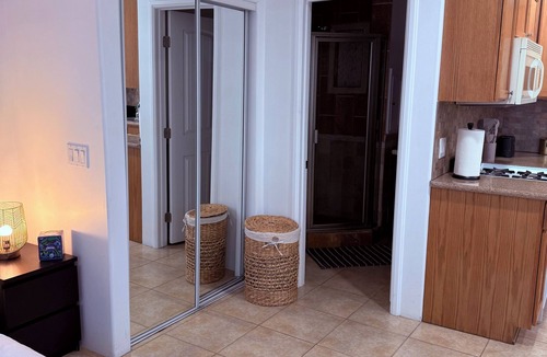 Sherman Oaks Apartment | Comfort Studio Near 101/405