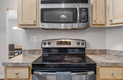 Bagdad House | Comfortable 3BR for Families Near Blackwater