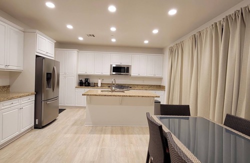 Lincoln Acres House | Comfortable base in San Diego