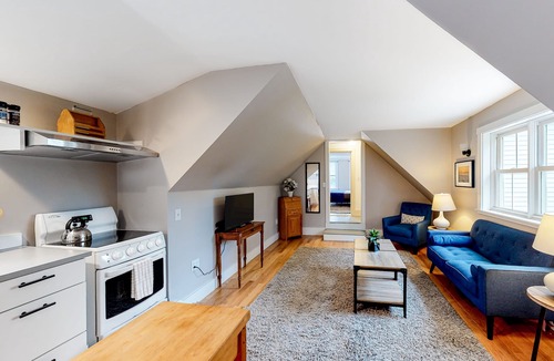 Castine Condo | Comfortable Getaway for Two w/Kitchenette - Right in the Heart of Downtown