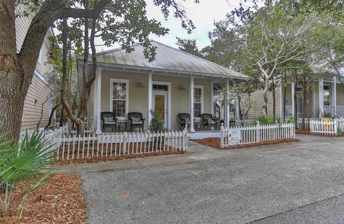 Seagrove Beach House | Conch Cottage - Lovely 2BR in Seagrove Beach