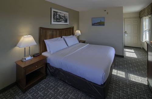 Bangor Hotel | Country Inn at The Mall