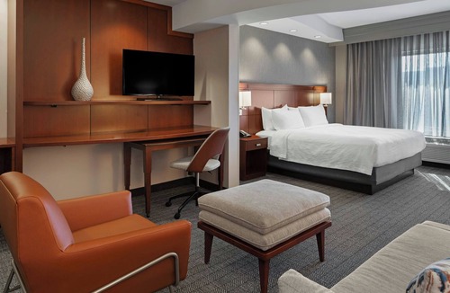Harbor Hotel | Courtyard by Marriott Long Beach Airport