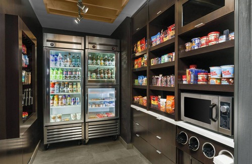 Bloomingdale Hotel | Courtyard by Marriott Chicago Bloomingdale