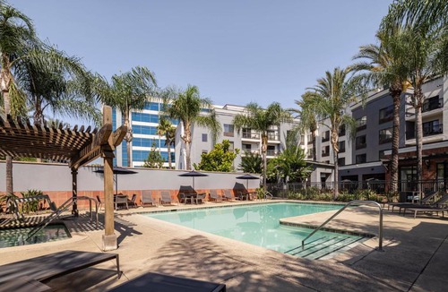 Burbank Hotel | Courtyard Los Angeles Burbank Airport