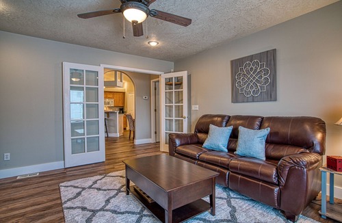 Southwest Ada County Alliance House | Cozy and Stylish Home