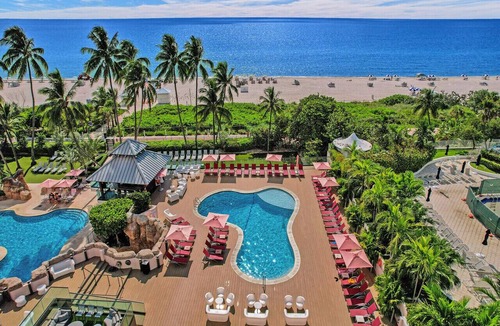 Mid Beach Apartment | Cozy Beachfront Condo w Beach Service/1410