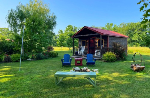 Turner Cabin | Cozy Cabin at Farm Stay in Maine